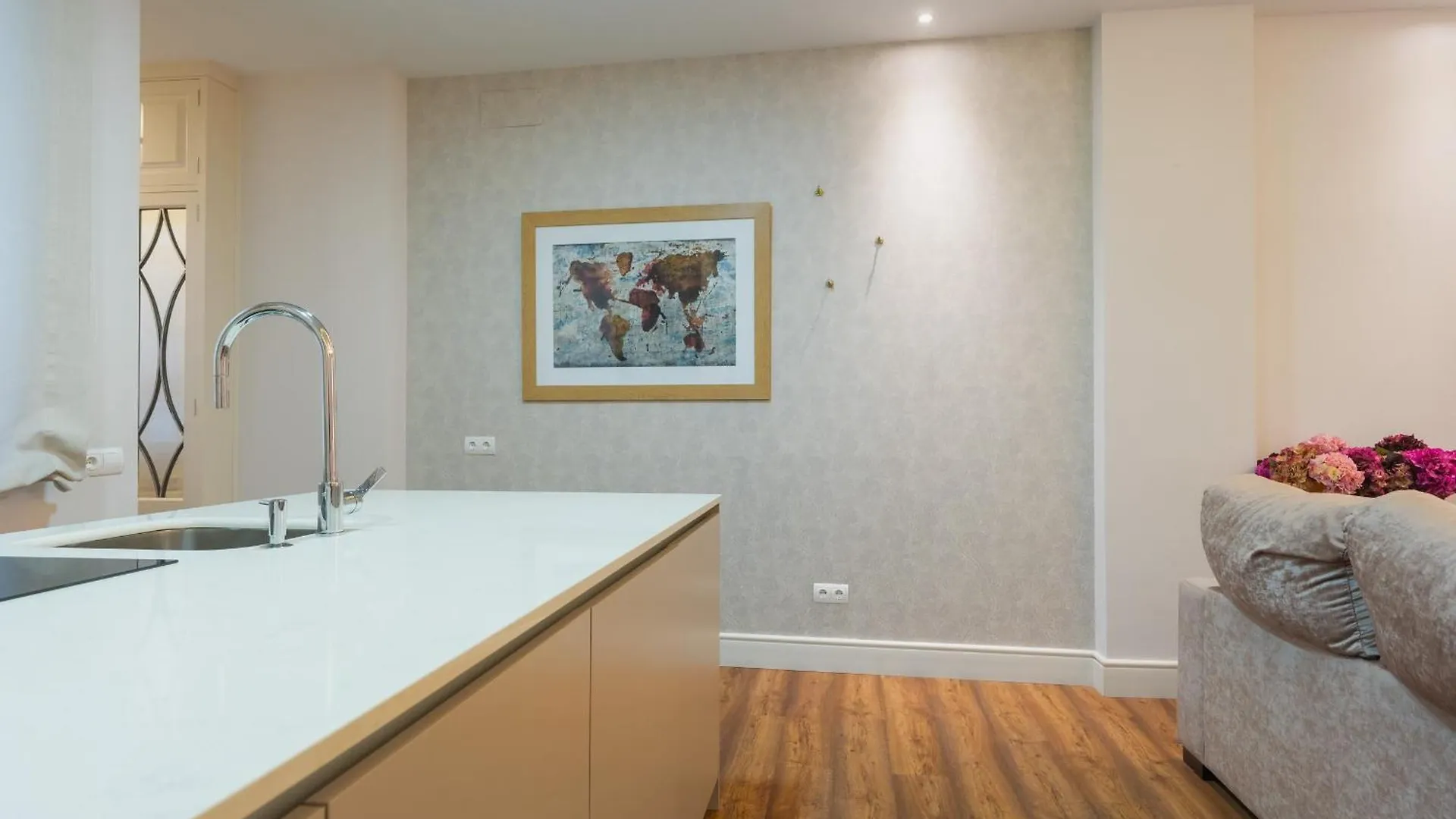 Centro Luxe 3 Rooms Seville 0*,  Spain